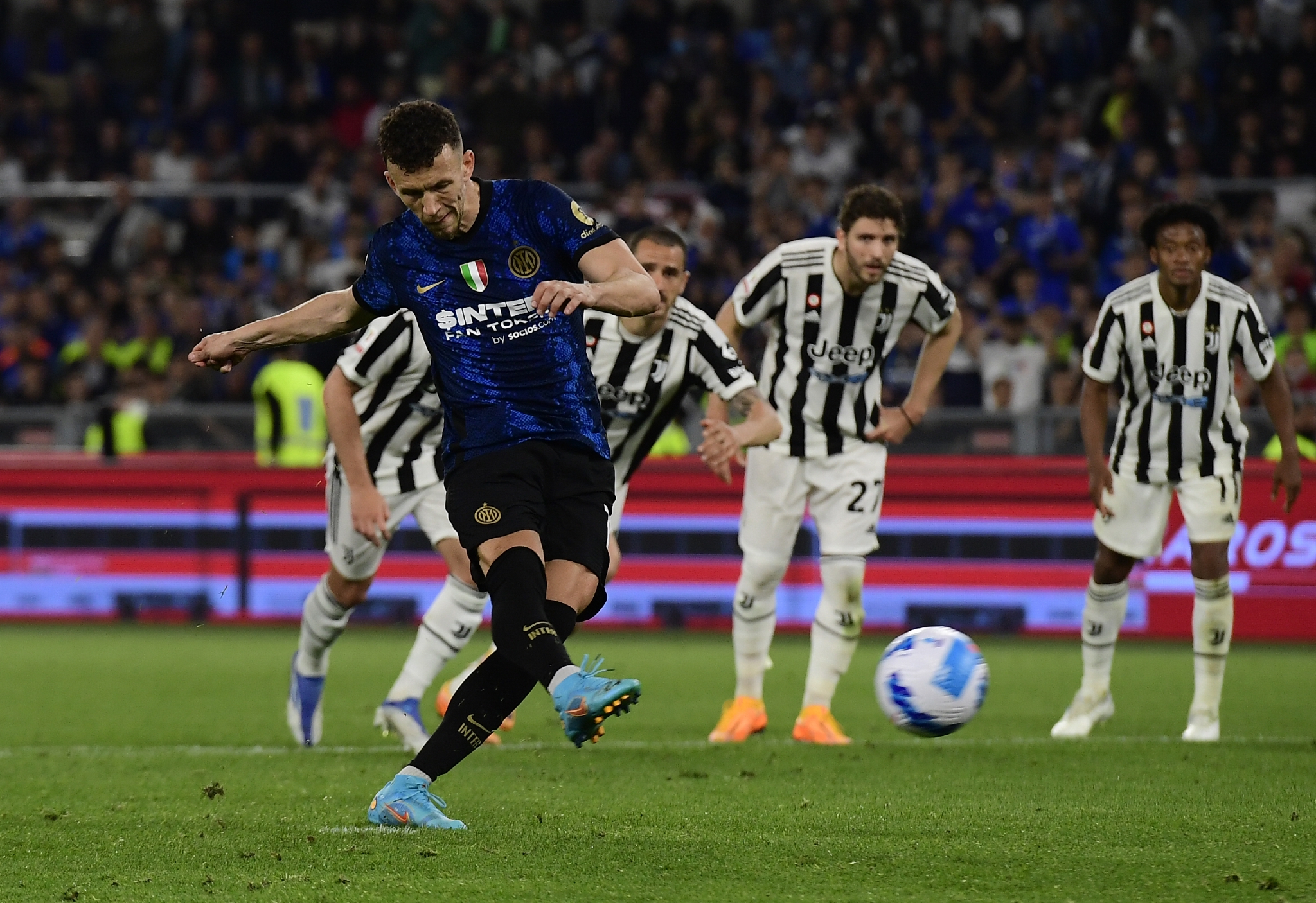 爱游戏官方网站-意大利杯赛前走向成谜，广州队强势反弹，信心回归，心理建设被强调