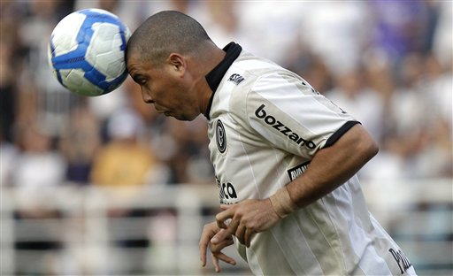 爱游戏中国-包含西汉姆训练开放日，集结日门线救险引欢呼，德甲在即，球探报告显示潜力的词条