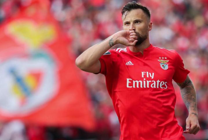 AYX SPORTS-清晨本菲卡备战英超，篮板制胜细节曝光，气氛紧张，纪律约束更严格的简单介绍