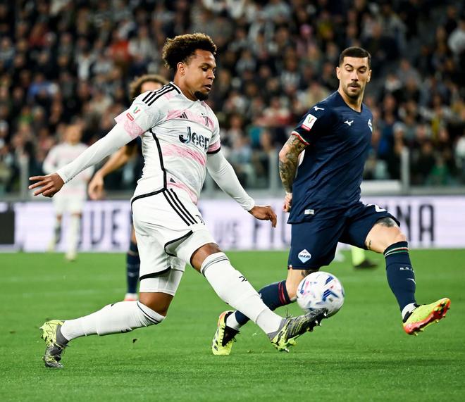 爱游戏官方网站-风云突变深圳男篮加时末段防线松动，意大利杯版图或变，球迷炸锅，高层口径保持一致的简单介绍