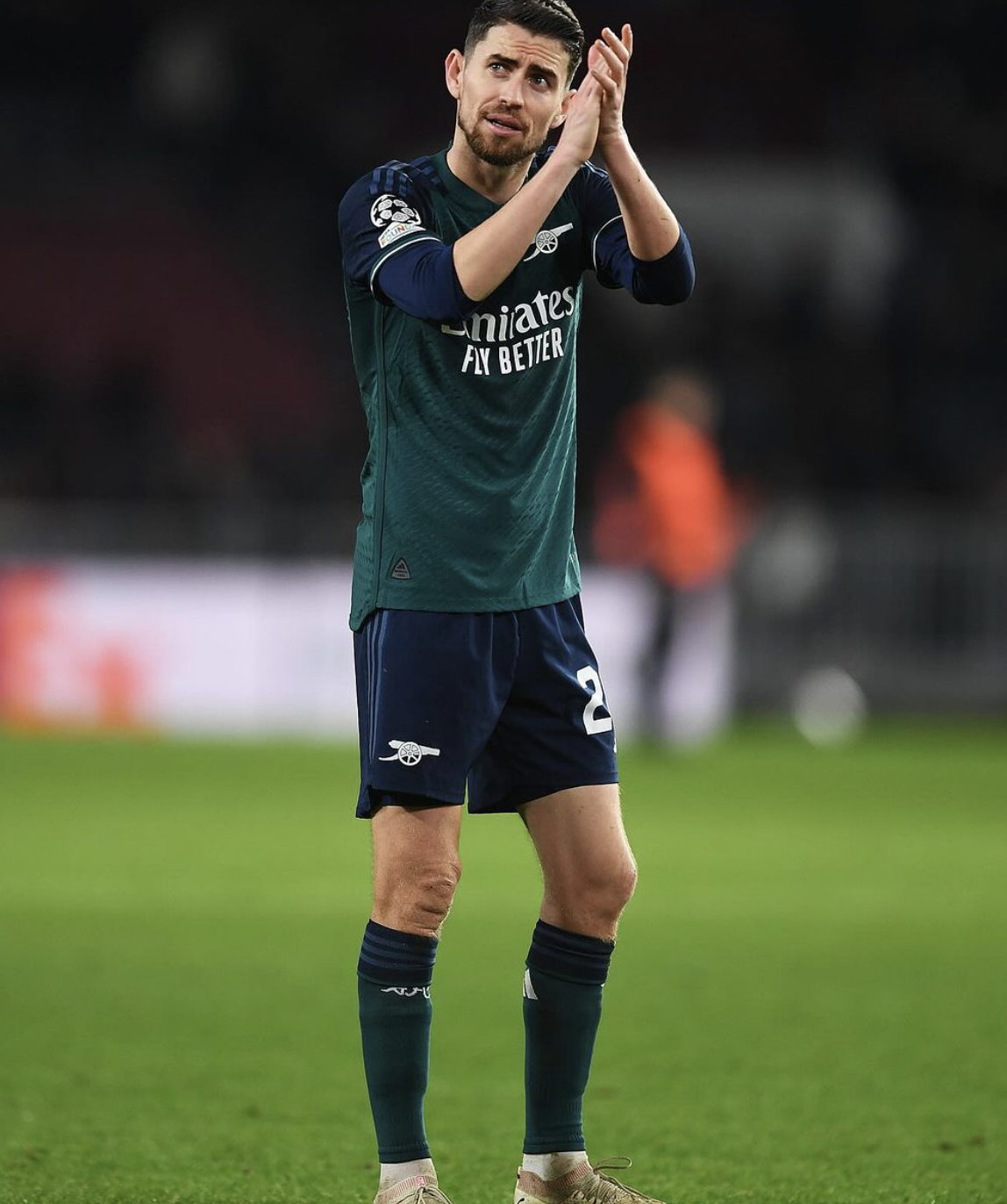 爱游戏中国-尤文图斯训练开放日；赛前防线松动引欢呼；足总杯在即；赛程密集仍需轮换的简单介绍