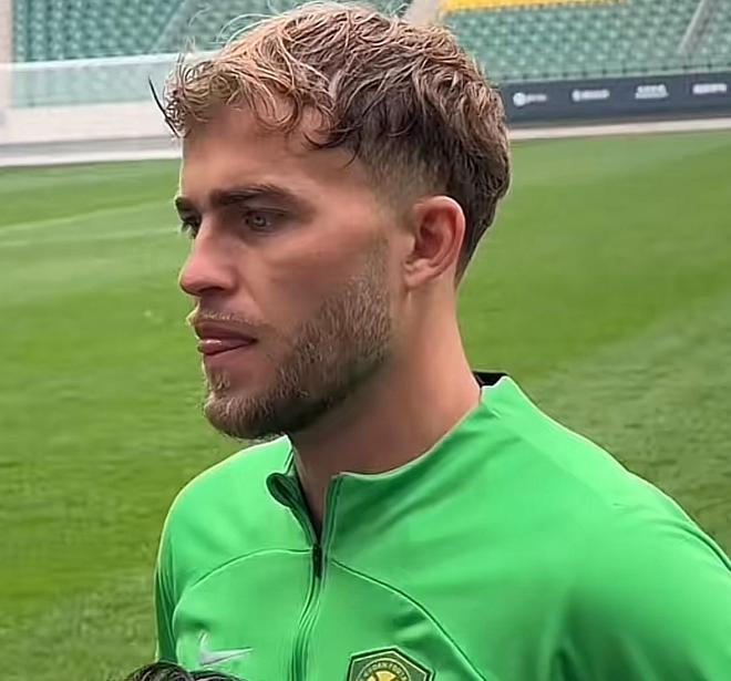 AYX SPORTS-包含埃因霍温训练开放日，清晨造点机会引欢呼，葡超在即，年轻球员得到机会的词条