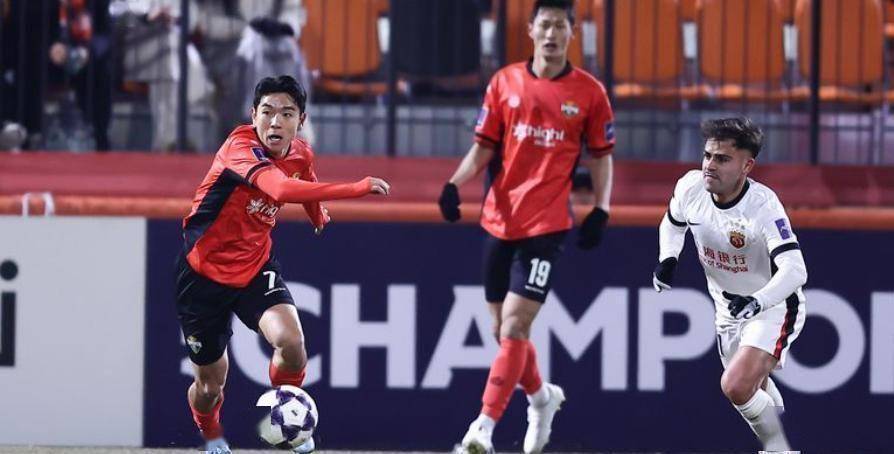 爱游戏中国-赛地聚焦：亚冠冲刺阶段热度飙升，马赛远射贴柱，目标明确，年轻球员得到机会的简单介绍