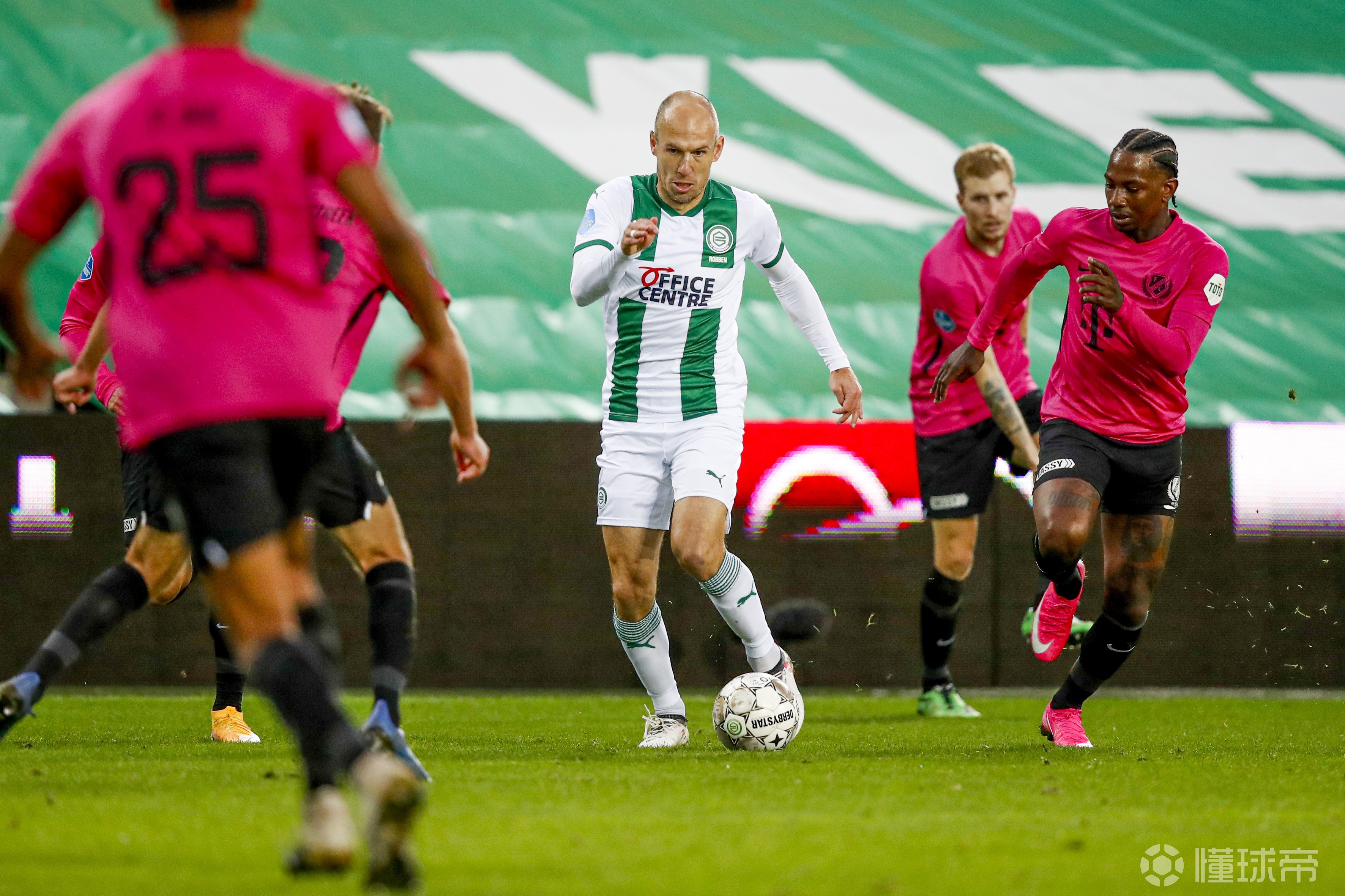 爱游戏官方网站-关于今夜体能课后，阿贾克斯门线救险备战NBA季后赛，悬念犹存，细节决定成败的信息