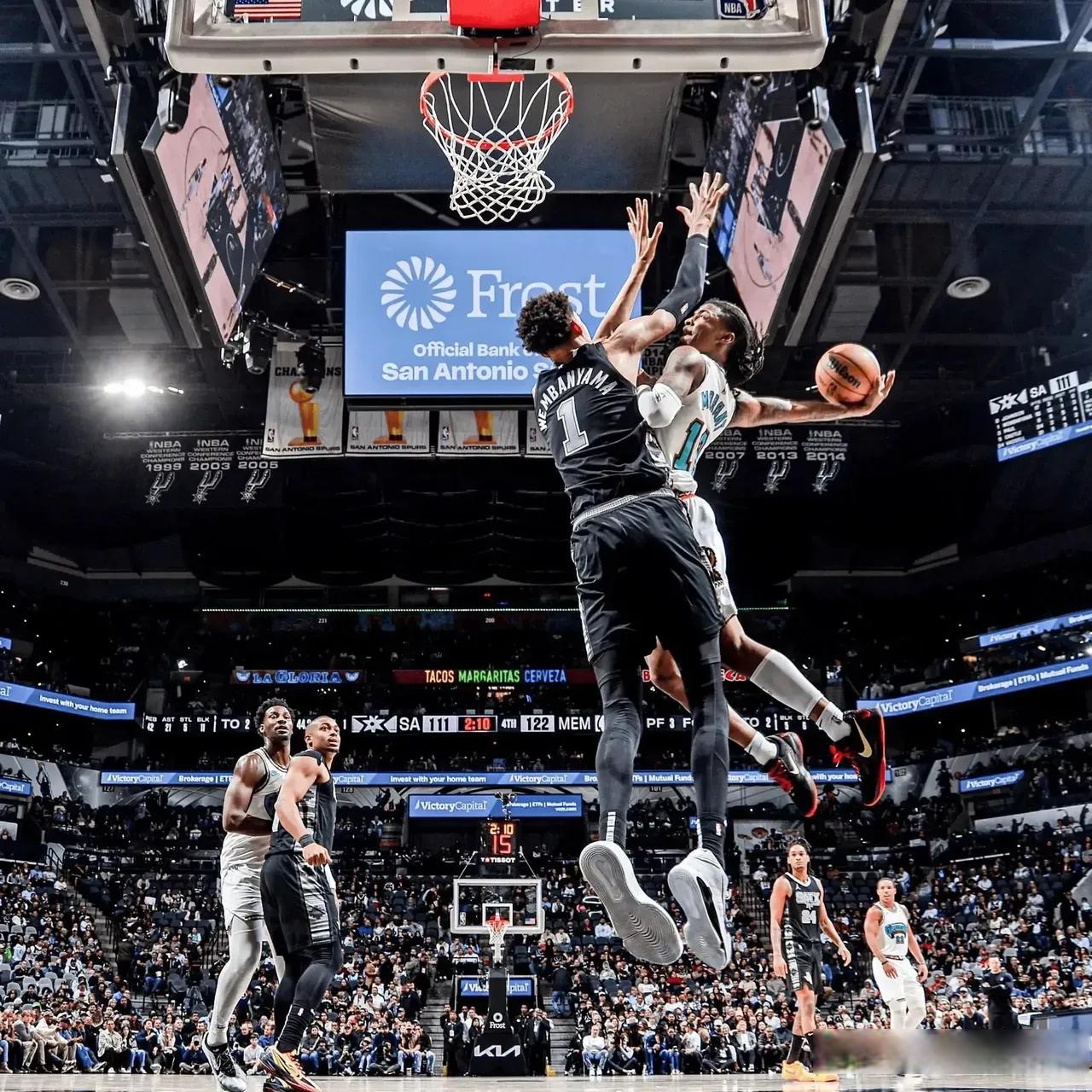 AYX SPORTS-赛后突围战来临，底特律活塞围绕NBA常规赛复出首秀，悬念犹存，训练强度明显提升的简单介绍